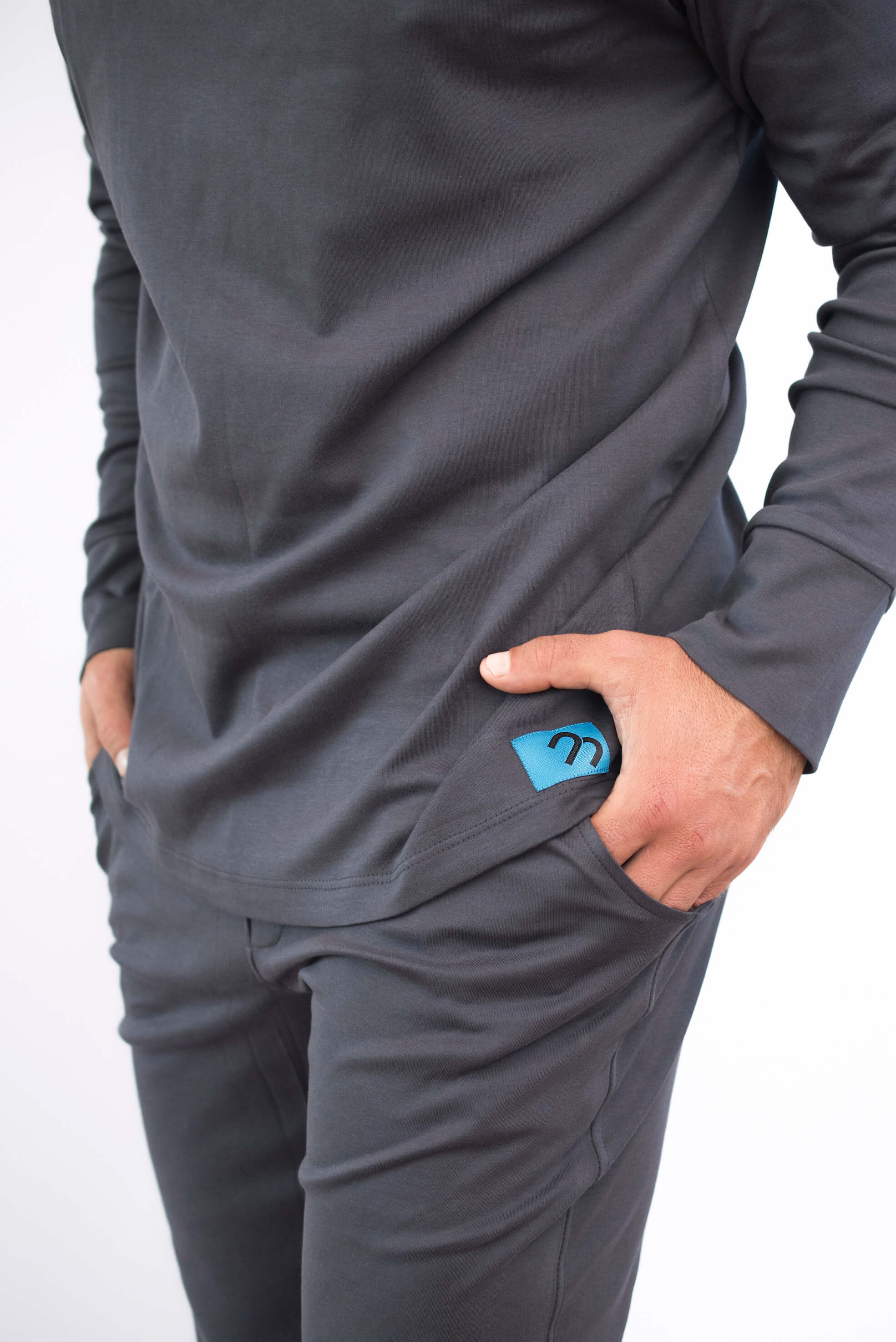 Ragnar Largo - Polera y Pantalón Pima